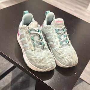 Kids sneakers